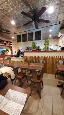 Banhmigos (Staten Island)