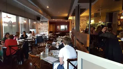 Share Kitchen & Bar Room