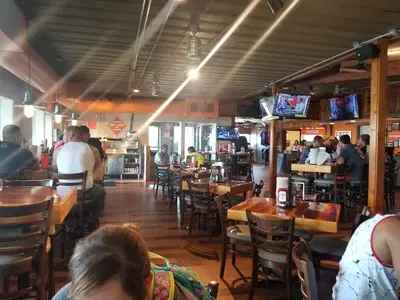 Hooters