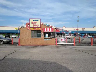 Hounds Hot Dogs & Gyros