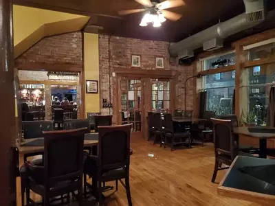 Manhattan's Pub 'n Cheer