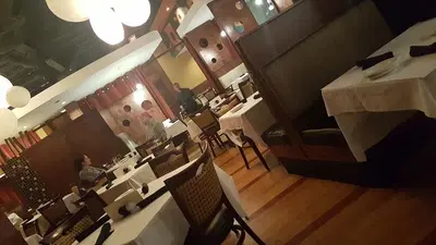 J Liu Restaurant & Bar