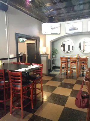 Bennett's Publical Family Sports Grill