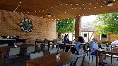 Rusty Bucket Restaurant and Tavern