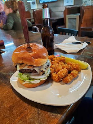 Pearl Road Tavern & Eatery