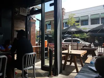 Bar Louie - Westlake