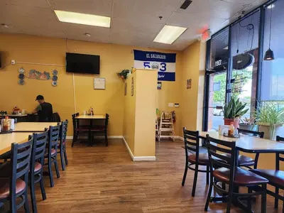 EL BURRITO LOCO Y PUPUSERIA