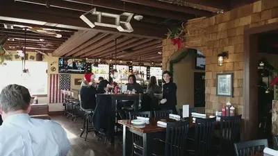 Smokin Q's BBQ and Beer House