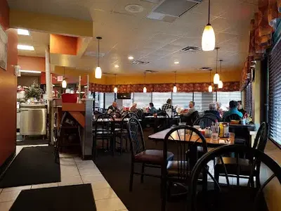 Mom's Deli & Grille