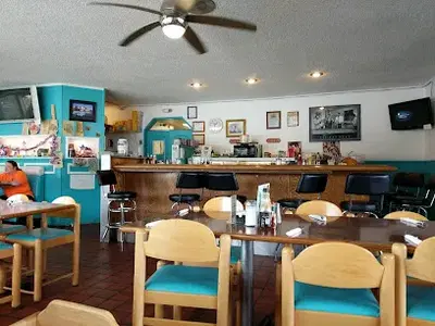 Dee's 50'S Place Diner