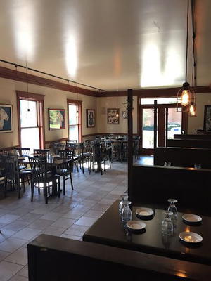 Laszlo's Iron Skillet Restaurant