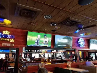 Bubba's 33