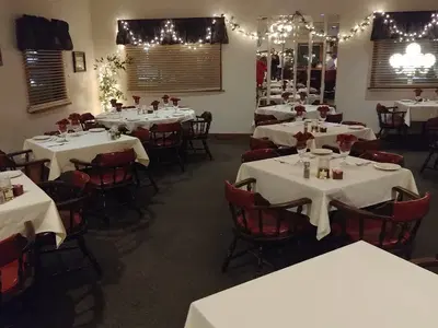 Mahle's Restaurant and Lounge