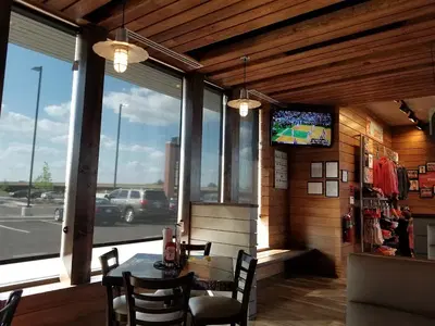 Hooters