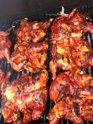 Pollos asados a la leña