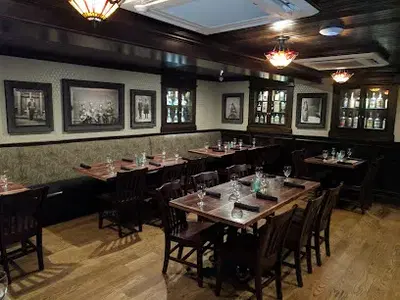 Nola's ...Creole & Cocktails
