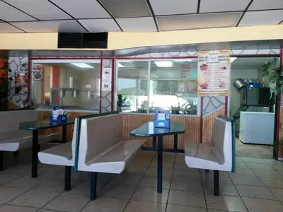 La Reyna Taqueria y Abarrotes