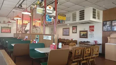 Harden’s Hamburgers & More