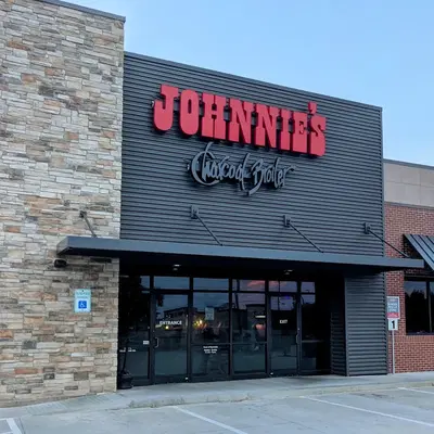 Johnnie's Charcoal Broiler