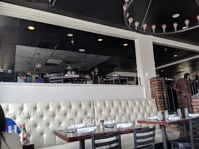 Doc's Wine & Food