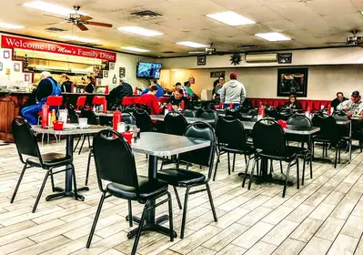 Mom's Family Diner