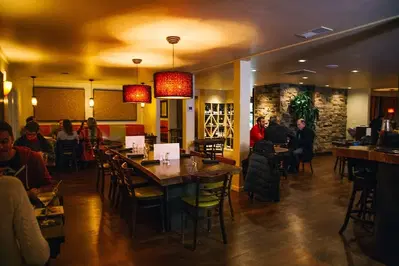 Baird's on B Bar & Grill