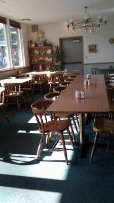 Larry's Garden Golf Restaurant