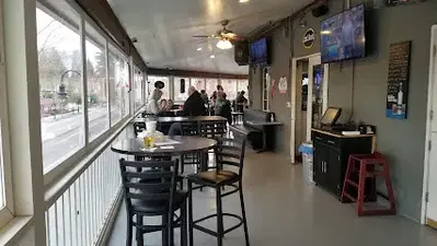 Tualatin Station Bar and Grill