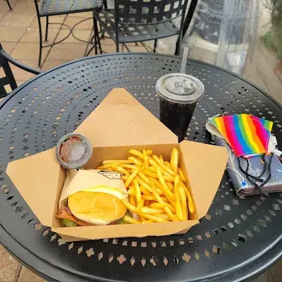 Joe's Burgers Bridgeport Village