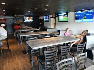 Jerzee's Sports Bar & Pizzaria