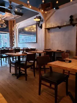 Cachette Bistro & Creperie