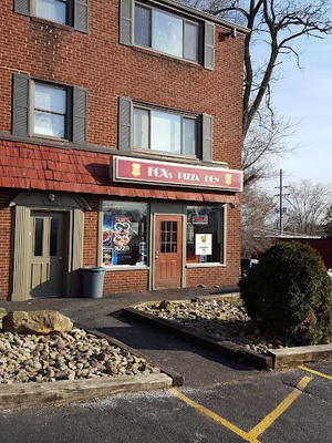 Fox's Pizza Den