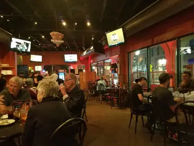 Burgh's Pizza & Wing Pub