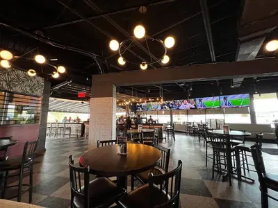 Dee Jay's BBQ Ribs & Grille - Collier