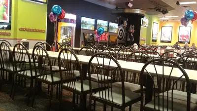 Chuck E. Cheese