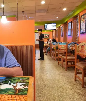 El Rancho Restaurante y Pupuseria
