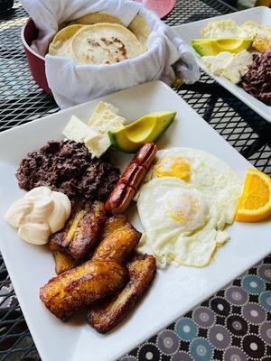 Catrachos Restaurant