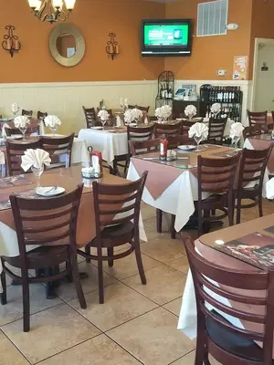 Chelo's Hometown Bar & Grille