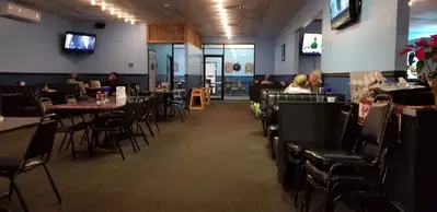 3 Friends Bar and Grill