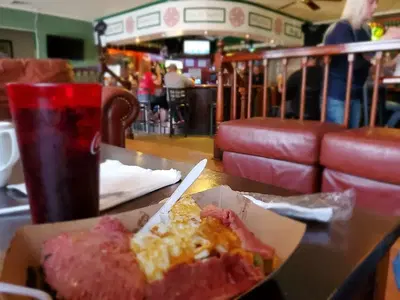 The Knot Burger Pub