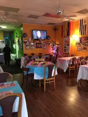 Los Bellos Portales Latin Restaurant