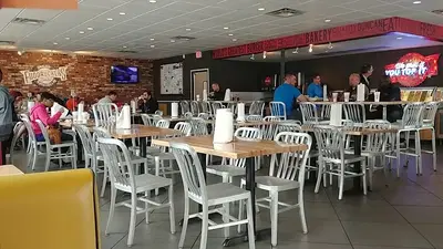 Fuddruckers