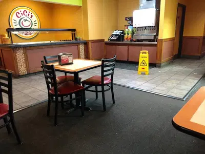 Cicis Pizza