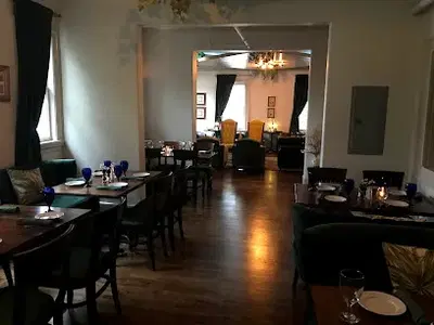 Finn’s Irish Restaurant & Tavern