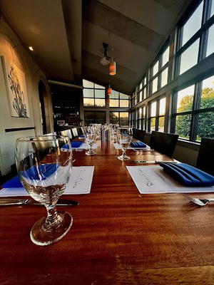 River Oaks Restaurant