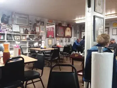 Becky's Grocery and Grill