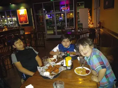 Pockets Billiards, Wings & Beer