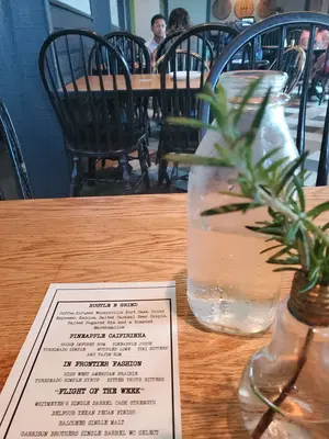 note. bistro & winebar