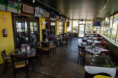 Christians Tailgate Bar & Grill