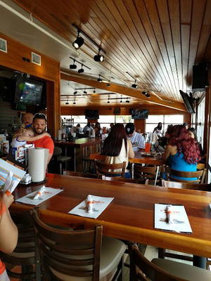Hooters
